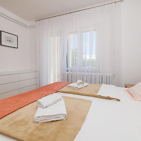 Apartments Star By The Sea Cizici Luaran gambar