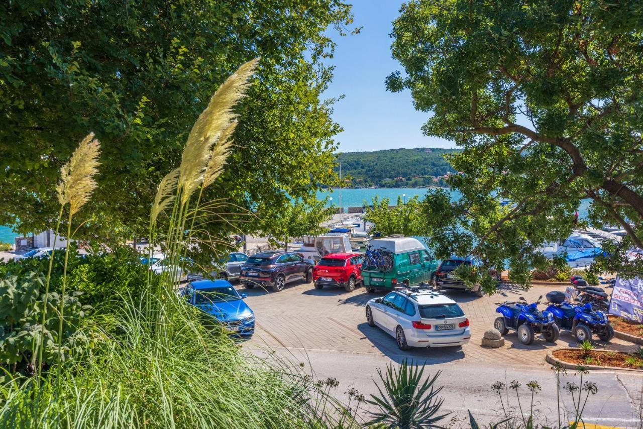 Apartments Star By The Sea Cizici Luaran gambar
